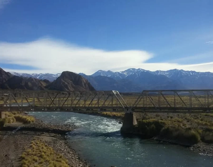 an overview of chile; traveling chile