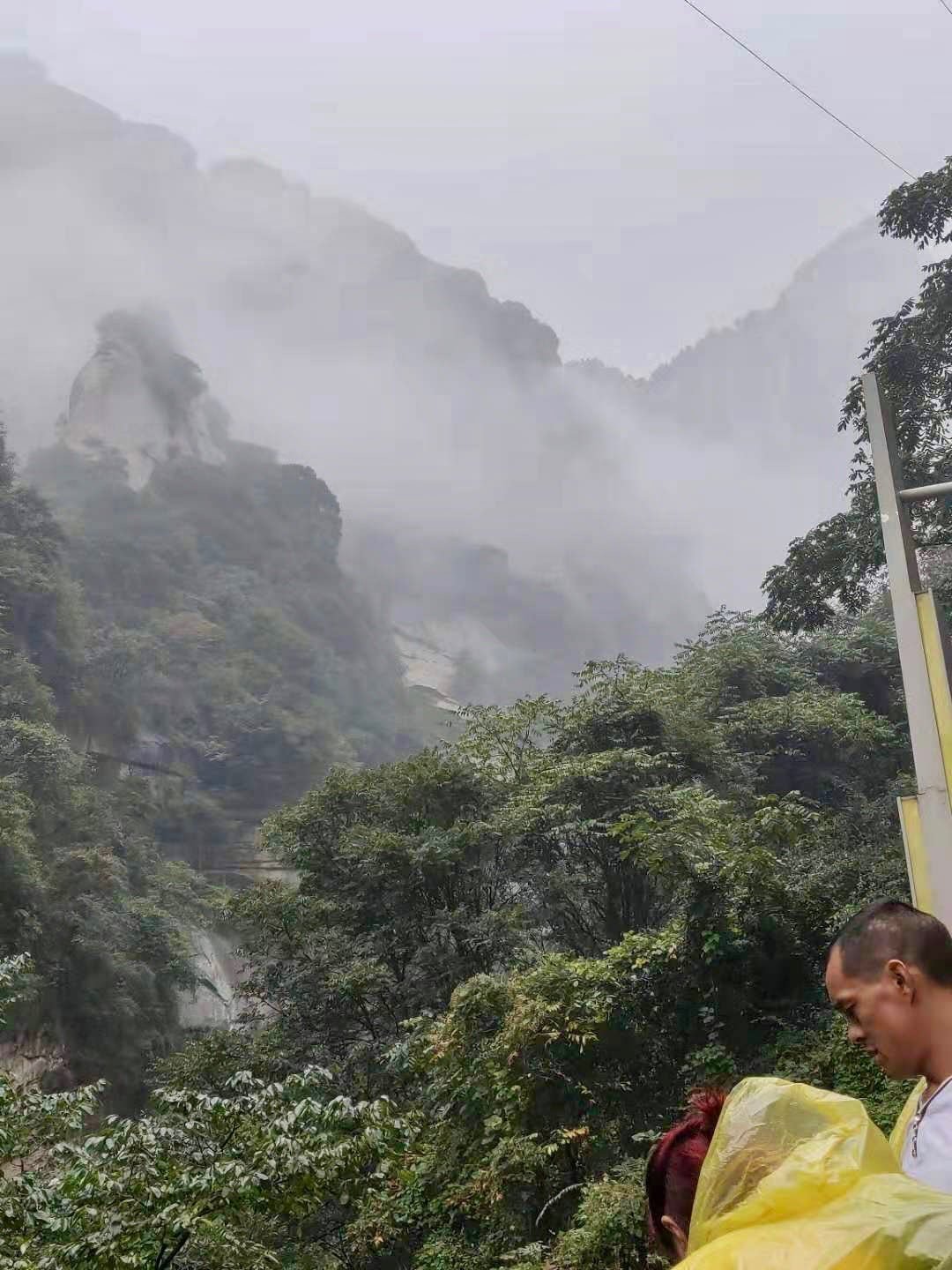 Traveling to Huashan Mountain in Xi'an during a Chinese national holiday is crowded but still worth it. 